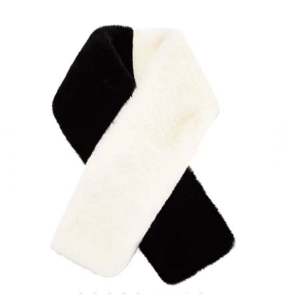 ❄️ NWT APPARIS Faux Fur Stole & Earmuffs ❄️ - Picture 2 of 10